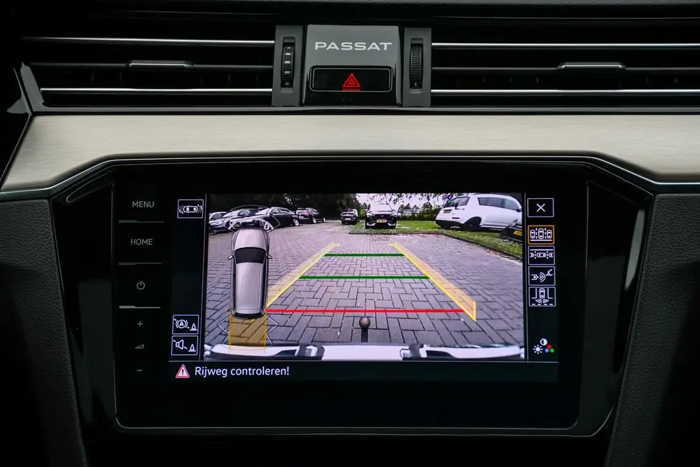 Volkswagen Passat Variant 1.5 TSI Pano Trekhaak R-line Carpl uit 2021, foto 17