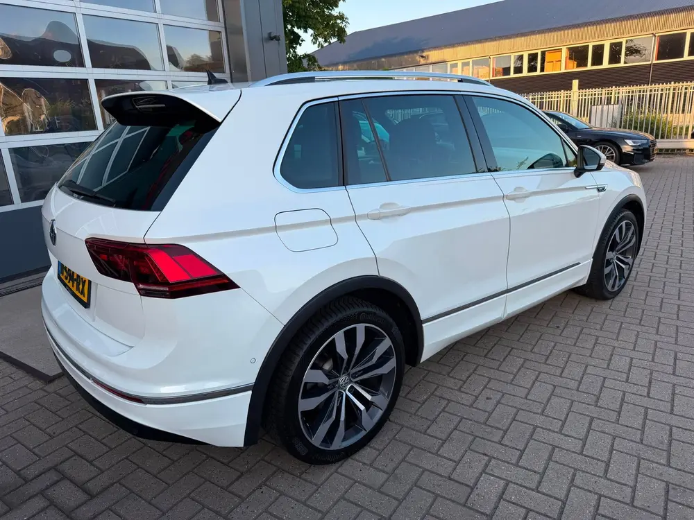 Volkswagen Tiguan 1.5 TSI ACT Highline Business R-Line / Pan uit 2020, foto 8