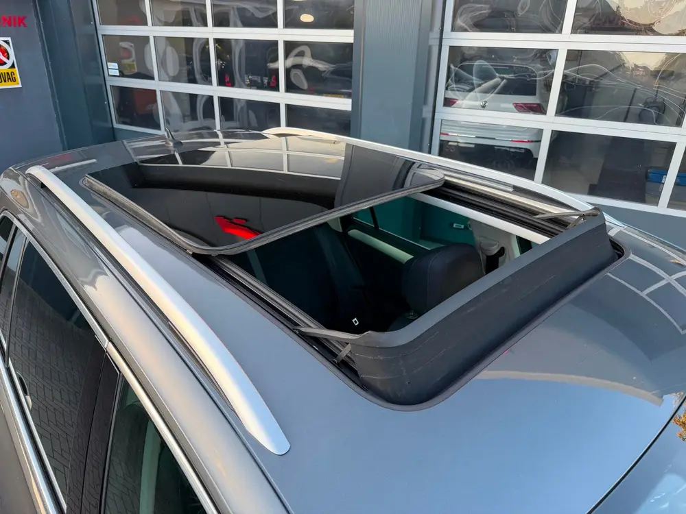 Volkswagen Tiguan 1.5 TSI ACT Highline Business R / Pano / 2 uit 2019, foto 13