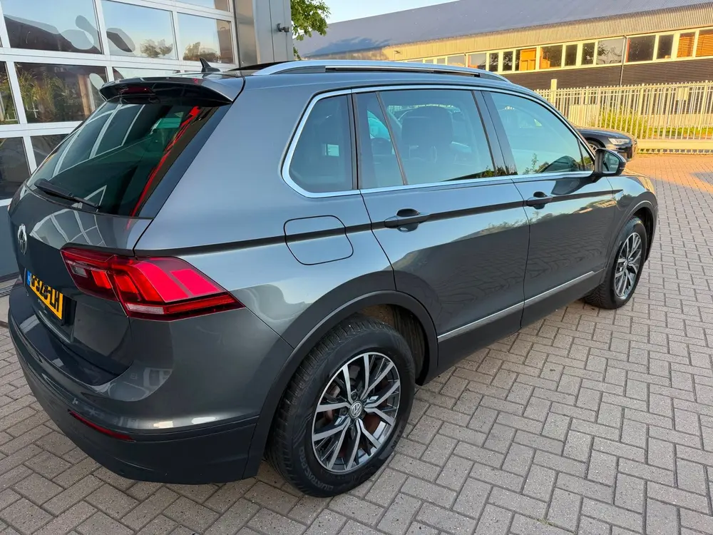 Volkswagen Tiguan 1.5 TSI ACT Highline Business R / Pano / 2 uit 2019, foto 7