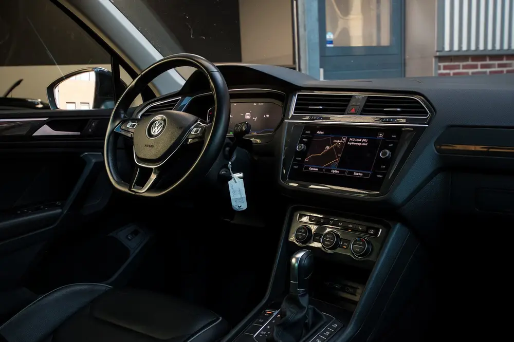 Volkswagen Tiguan 1.5 TSI ACT Highline Business R|360 camera uit 2019, foto 10