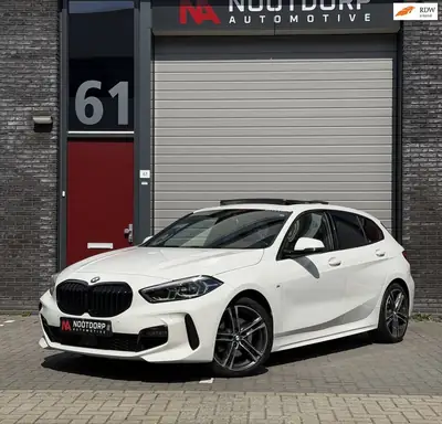 BMW 1-Serie 118i Business Edition Plus/M/PANO/KUIP/HuD/CAMER uit 2021