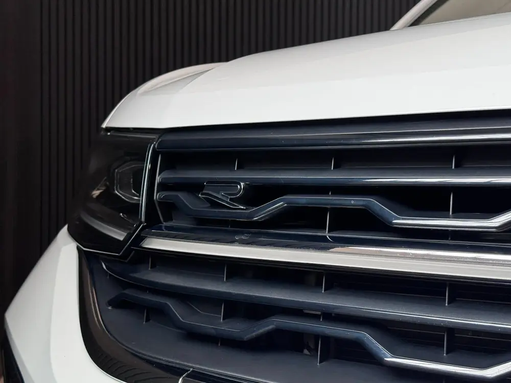 Volkswagen T-Cross 1.5 TSI 3X R-Line | IQ LIGHT | CAM | KEYL uit 2024, foto 13