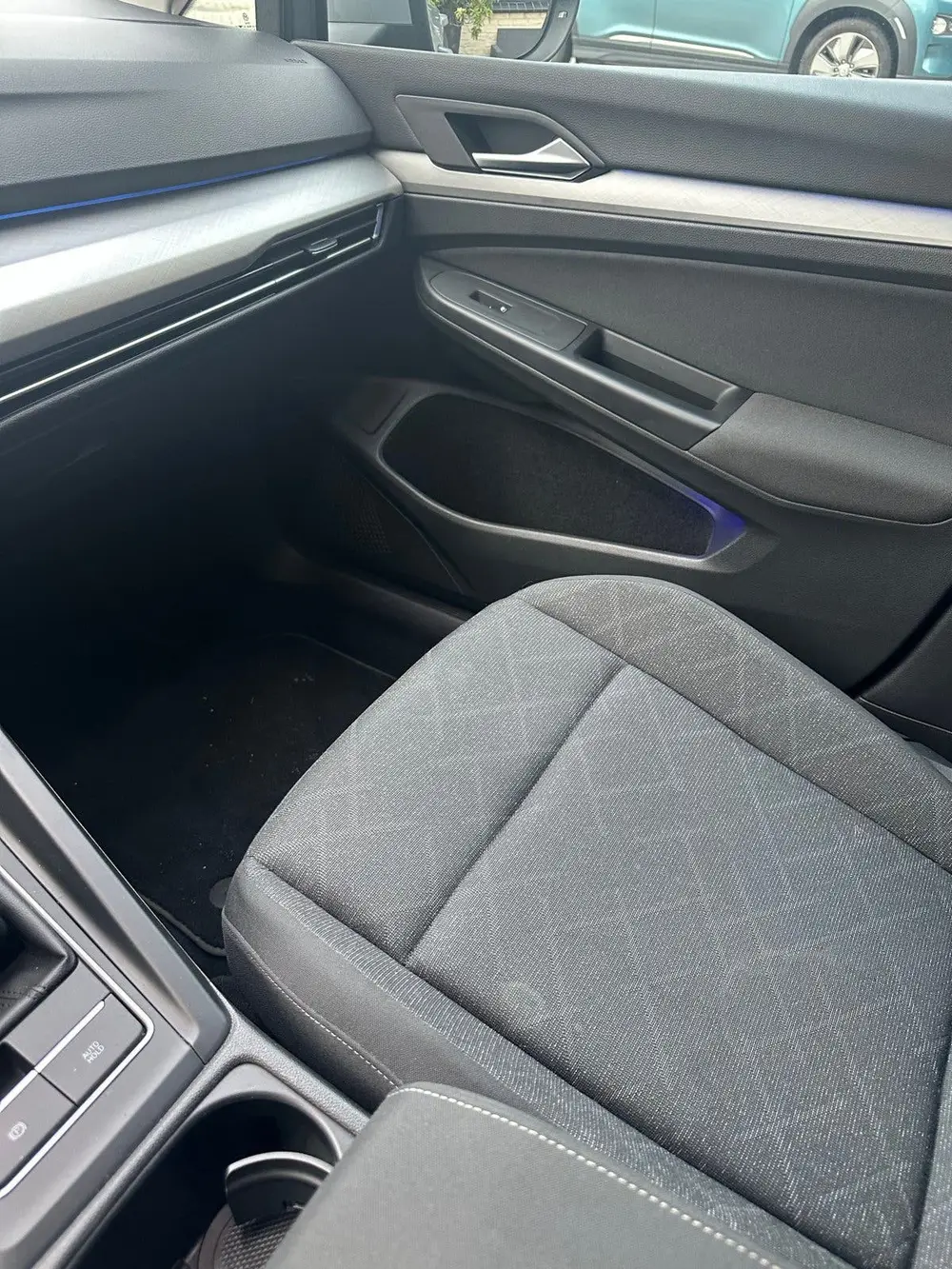 Volkswagen Golf 1.0 TSI 110pk 2020 Moonstone Grey uit 2020, foto 9