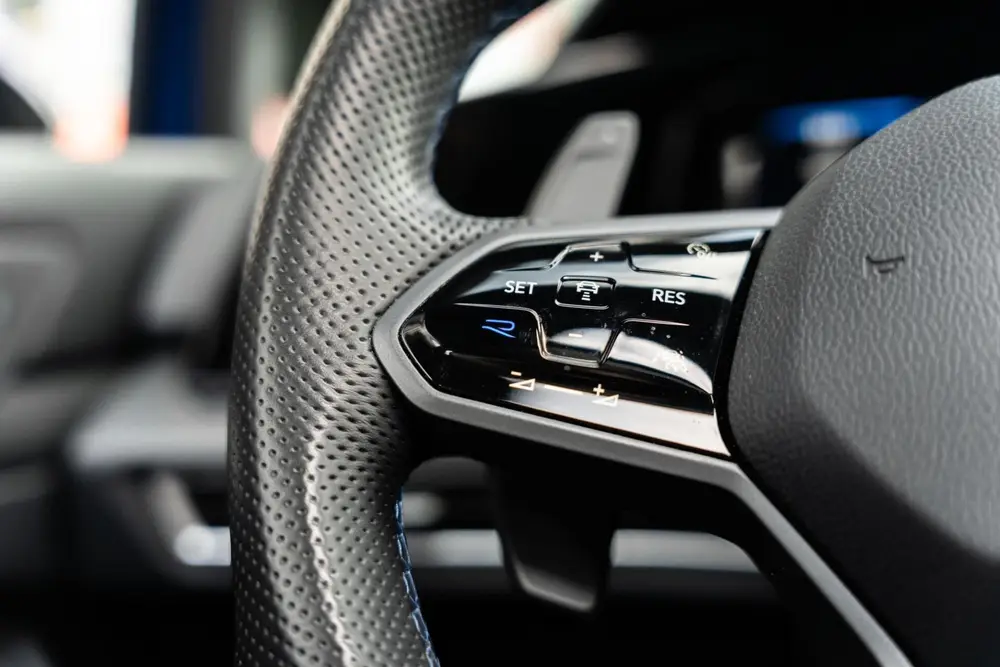 Volkswagen Golf 2.0 TSI R 4Motion Performance Akrapovic HUD uit 2021, foto 18