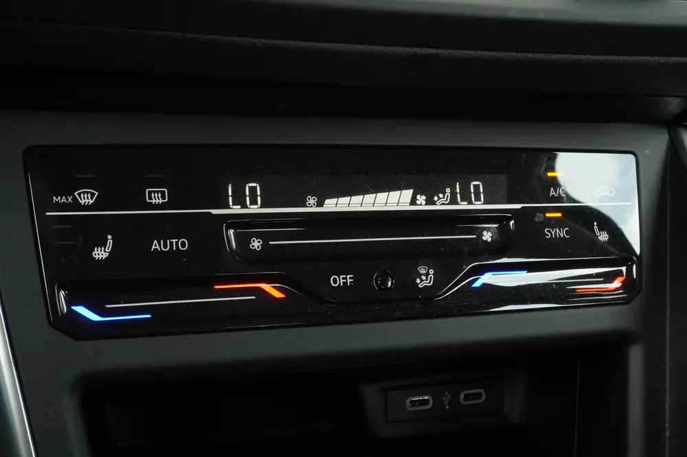 Volkswagen Polo 1.0 TSI Life Business+Led+Full-Navigatie+Vit uit 2022, foto 17