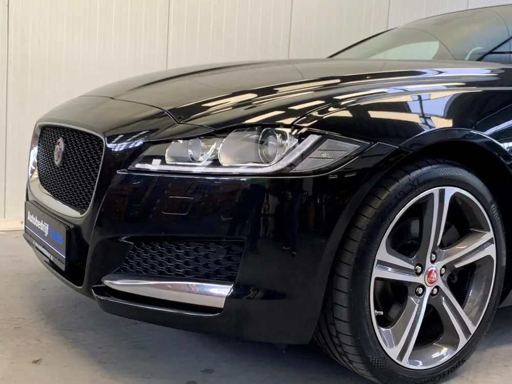 Jaguar XF 2.0t Prestige VIRTUAL COCKPIT-NAVI-LANE ASSIST-ECC uit 2019, foto 14