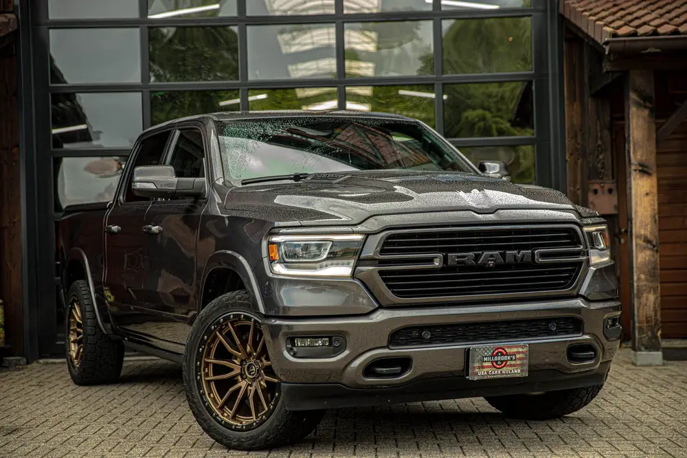 Dodge Ram 1500 5.7 V8 4x4 Crew Cab 5'7 Laramie Level 2 | luc uit 2019
