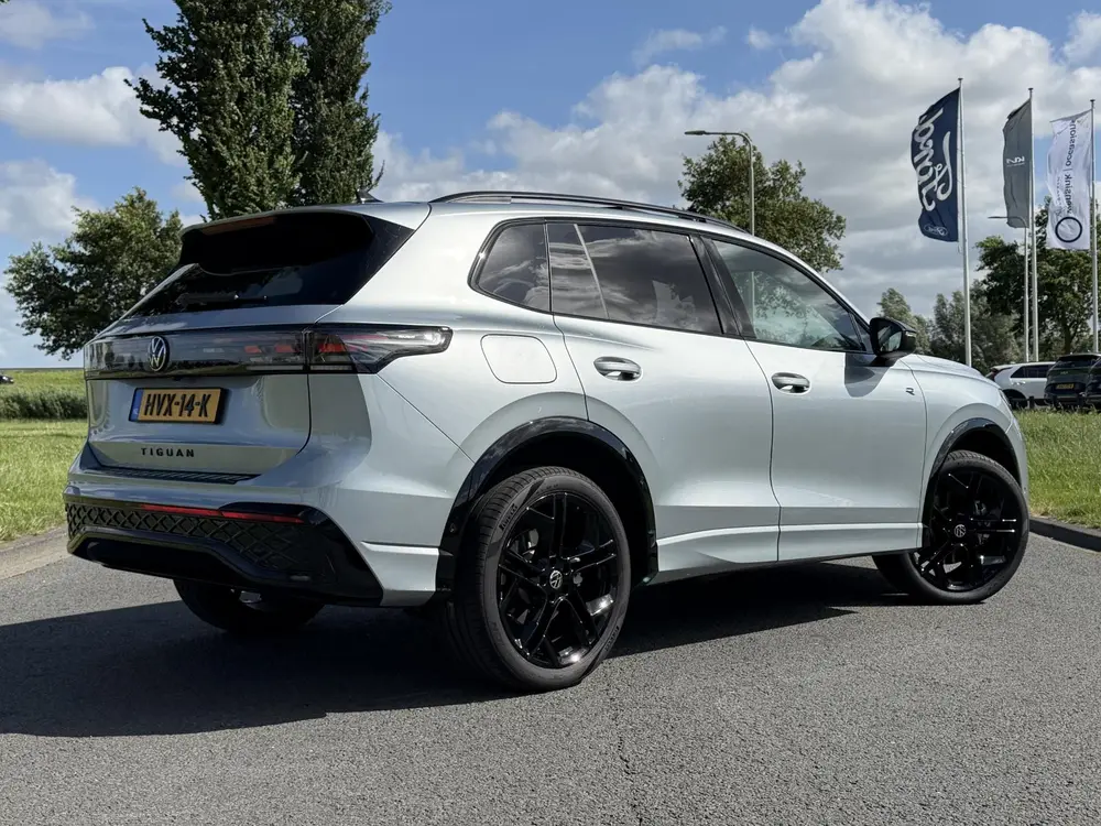 Volkswagen Tiguan 1.5 eHybrid R-Line Edition | Matrix LED | uit 2025, foto 4