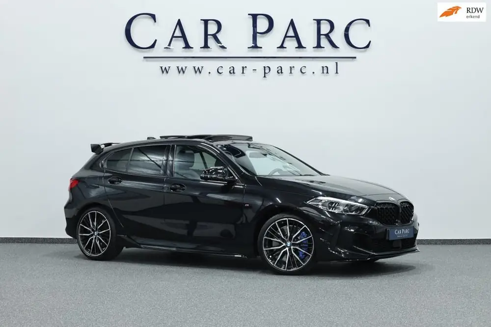 BMW 1-Serie M135i xDrive 306+PK M-PERFORMANCE/LED/VIRTUAL/SF uit 2020