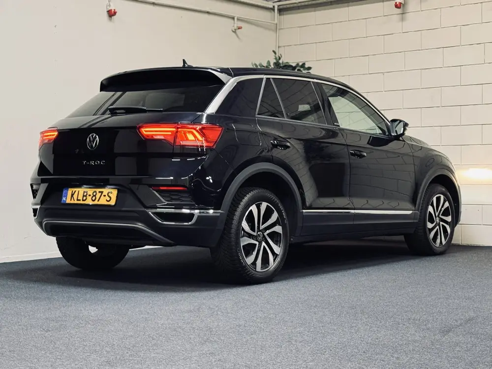 Volkswagen T-Roc 1.5 TSI Active | 17" | CarPlay | Stoelverw. uit 2022, foto 2