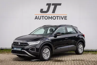 Volkswagen T-Roc 1.5 TSI Life nlauto Stoelverwarming | PDC | uit 2023