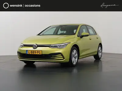 Volkswagen Golf 1.0 eTSI Life | Trekhaak | Navigatie | Cruis uit 2021