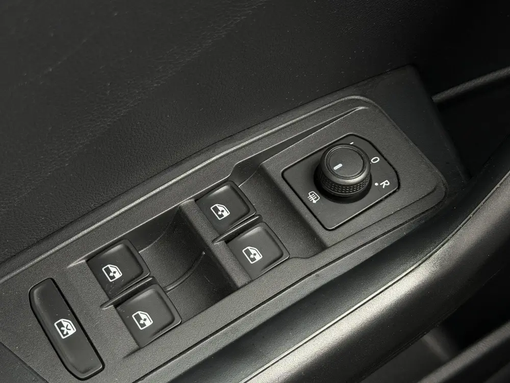 Volkswagen T-Roc 1.0TSI 115pk Life App-Connect/NAV uit 2020, foto 9