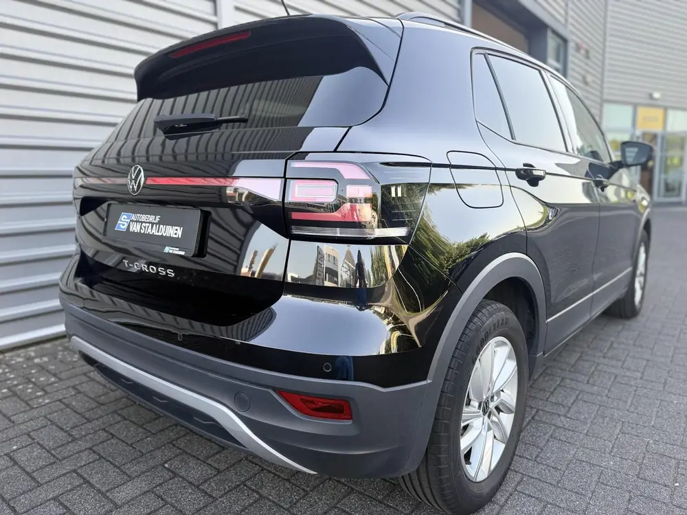 Volkswagen T-Cross 1.0 110pk TSI Style | Parkeersensoren voo uit 2023, foto 17