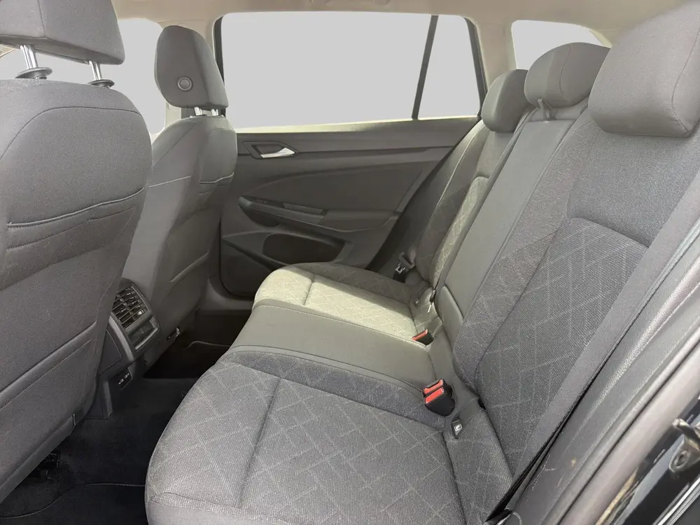 Volkswagen Golf Variant LIFE 1.0 TSI 110PK DSG NAVI 20 INCH uit 2022, foto 15