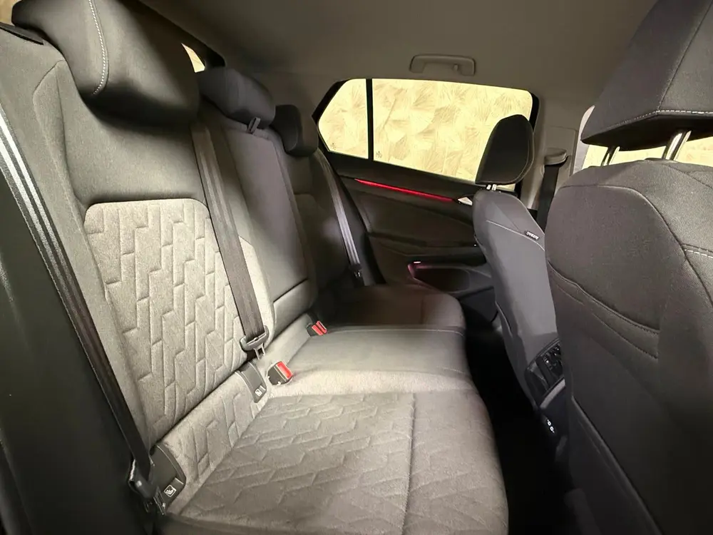 Volkswagen Golf 1.5 eTSI Life Edition | Stoel/Stuurverwarmin uit 2025, foto 11