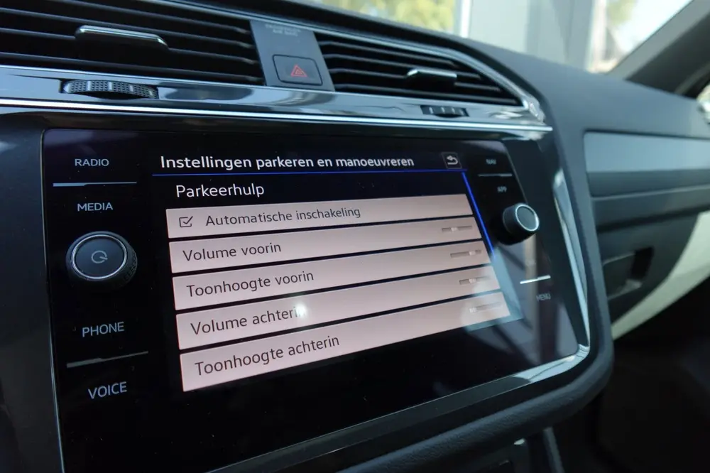 Volkswagen Tiguan 1.5 TSI R-Line PANO KEYLESS CAM uit 2023, foto 14