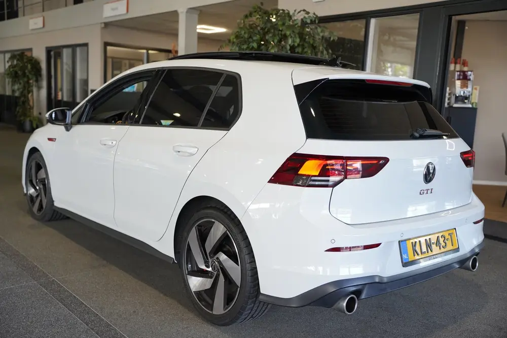 Volkswagen Golf 8 2.0 TSI GTI 245PK DSG Pano Led ACC Trekhaa uit 2024, foto 18