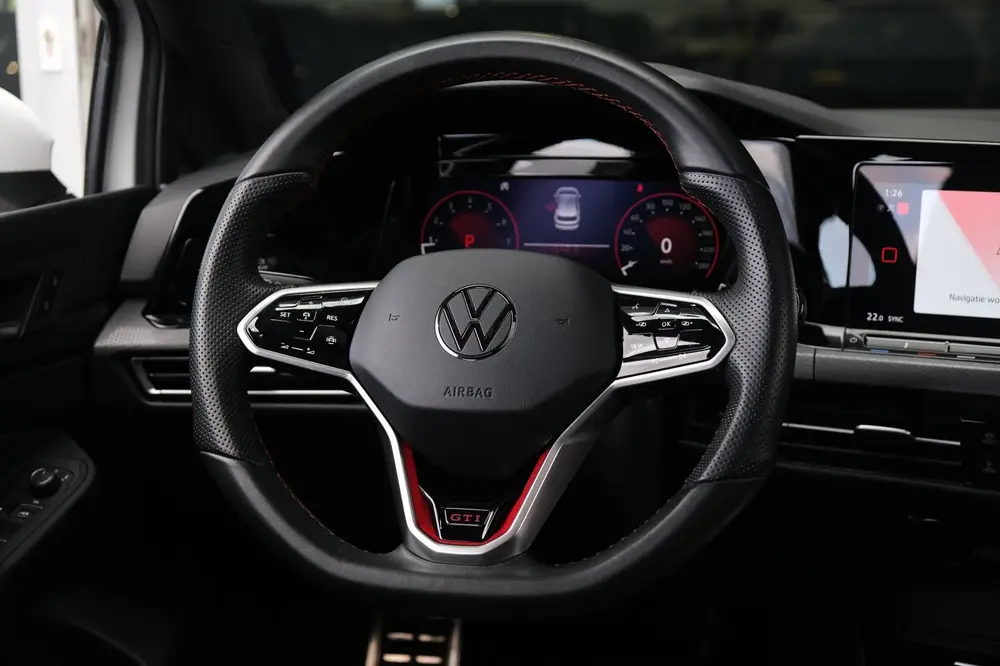 Volkswagen Golf 8 2.0 TSI GTI 245PK DSG Pano Led ACC Trekhaa uit 2024, foto 7