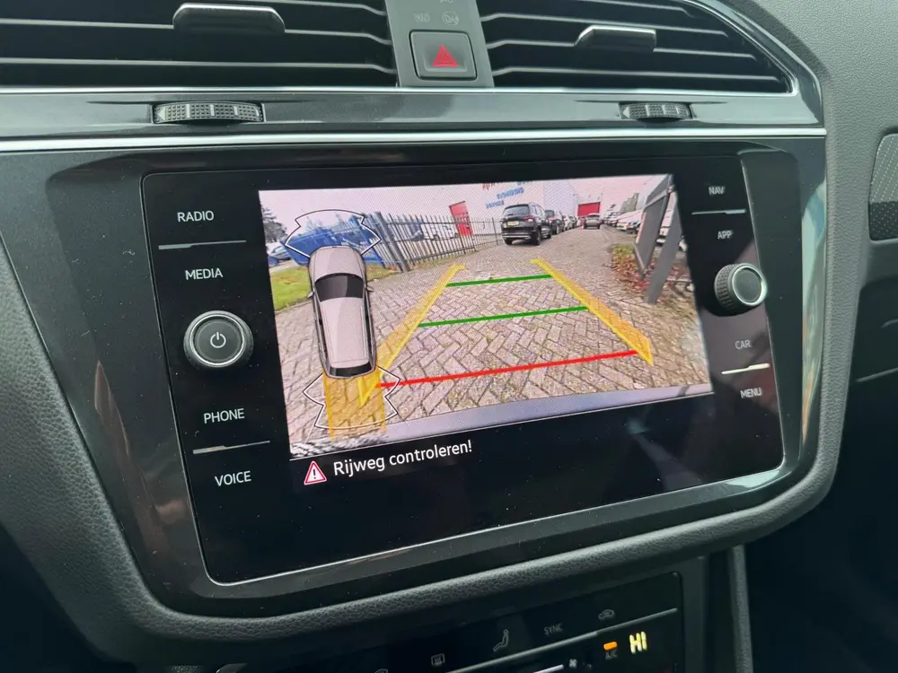 Volkswagen Tiguan 1.5 TSI 2X R-Line BOVAG GARANTIE CARPLAY/A uit 2021, foto 7
