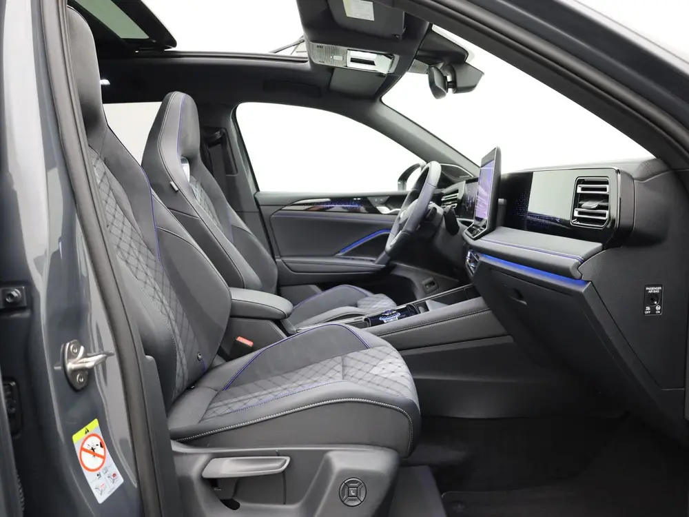 Volkswagen Tiguan 1.5 eTSI R-Line Edition | Panodak | Trekha uit 2025, foto 18