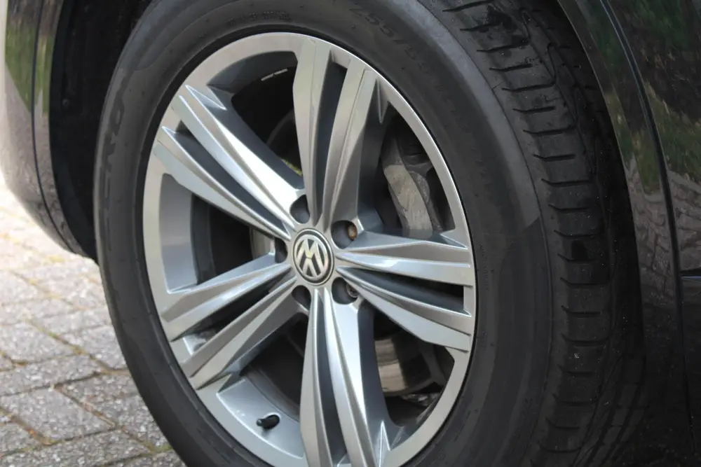 Volkswagen Touareg 3.0 TSI R-Line | Leder | Trekhaak | LED | uit 2019, foto 13