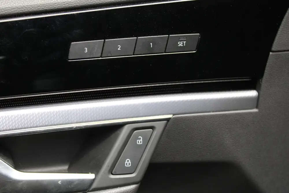 Volkswagen Touareg 3.0 TSI R-Line | Leder | Trekhaak | LED | uit 2019, foto 15