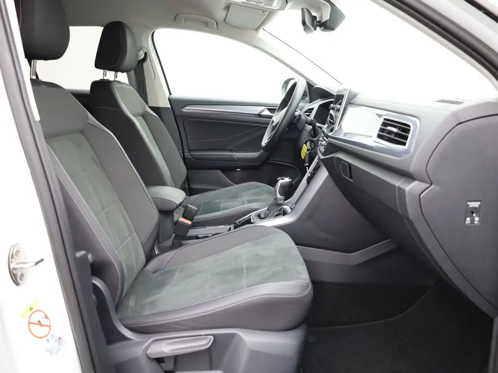 Volkswagen T-Roc 1.5 TSI Style | IQ Light | Camera | Stoelve uit 2023, foto 16