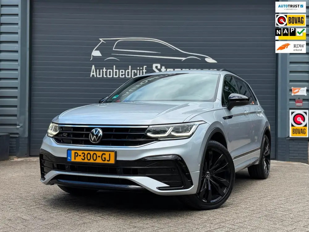 Volkswagen Tiguan 1.5 TSI R-Line Business+ | Pano | IQ | Cam uit 2022