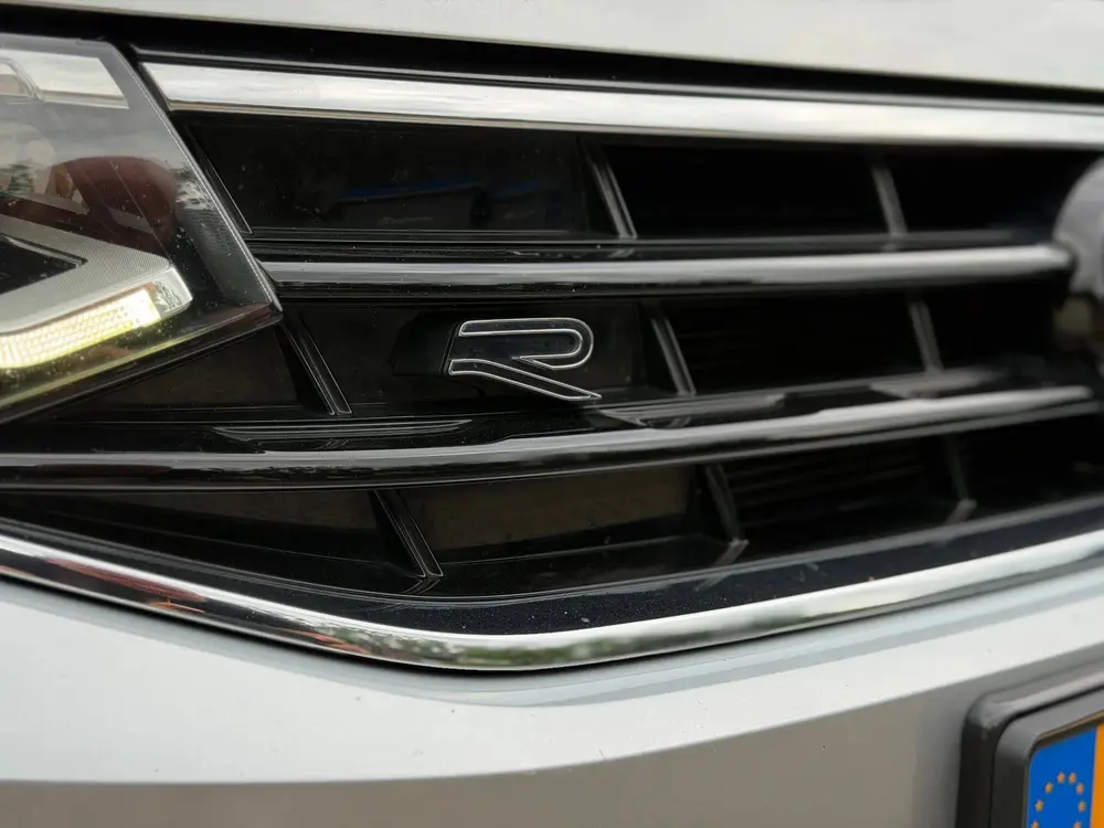 Volkswagen Tiguan 1.5 TSI R-Line Business+ | Pano | IQ | Cam uit 2022, foto 10