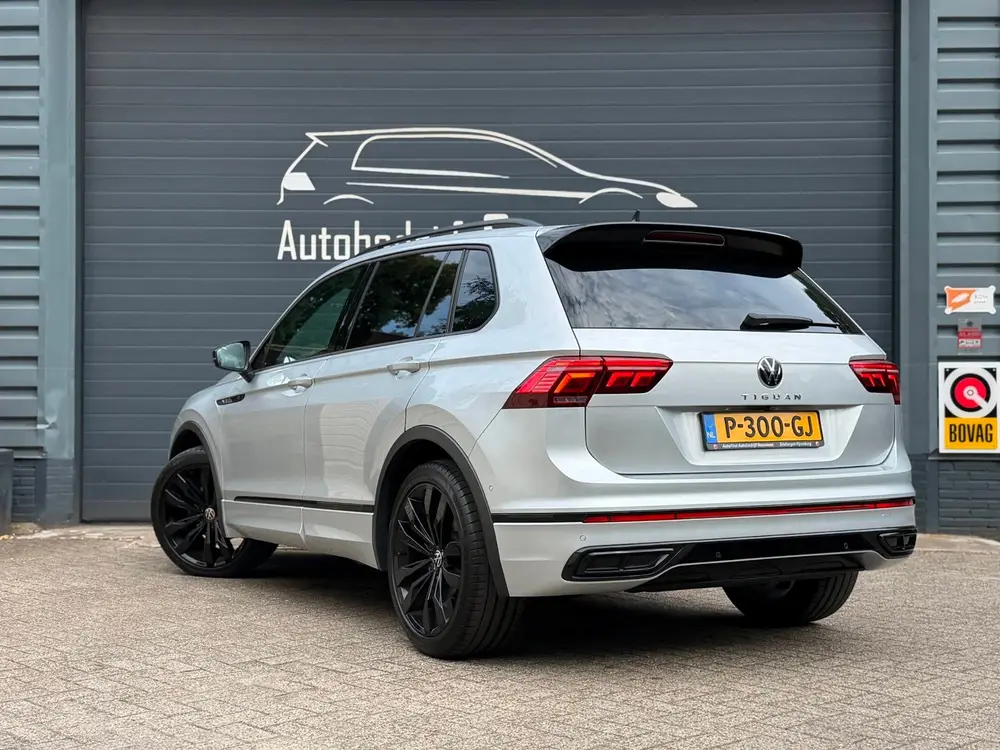 Volkswagen Tiguan 1.5 TSI R-Line Business+ | Pano | IQ | Cam uit 2022, foto 13
