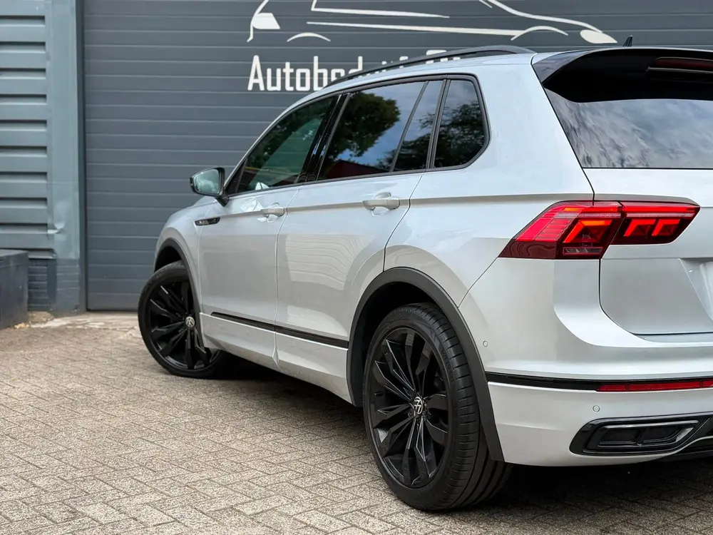 Volkswagen Tiguan 1.5 TSI R-Line Business+ | Pano | IQ | Cam uit 2022, foto 14