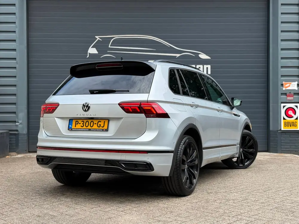 Volkswagen Tiguan 1.5 TSI R-Line Business+ | Pano | IQ | Cam uit 2022, foto 2