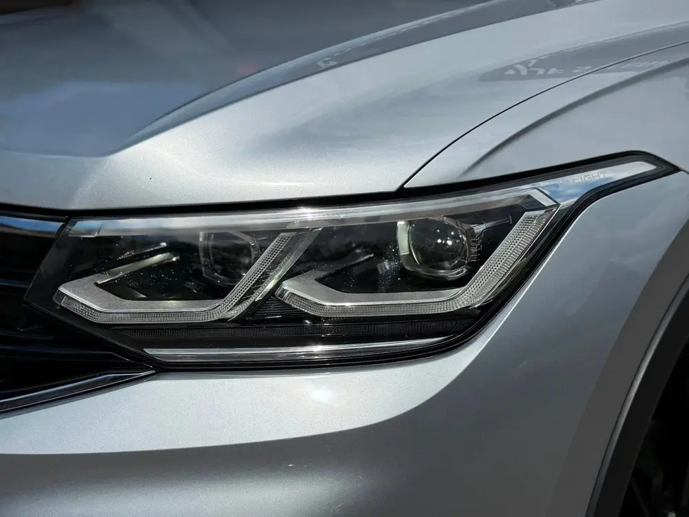 Volkswagen Tiguan 1.5 TSI R-Line Business+ | Pano | IQ | Cam uit 2022, foto 6