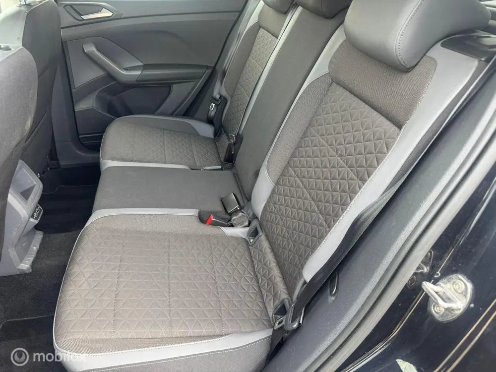 Volkswagen T-Cross 1.0 TSI Life uit 2019, foto 8