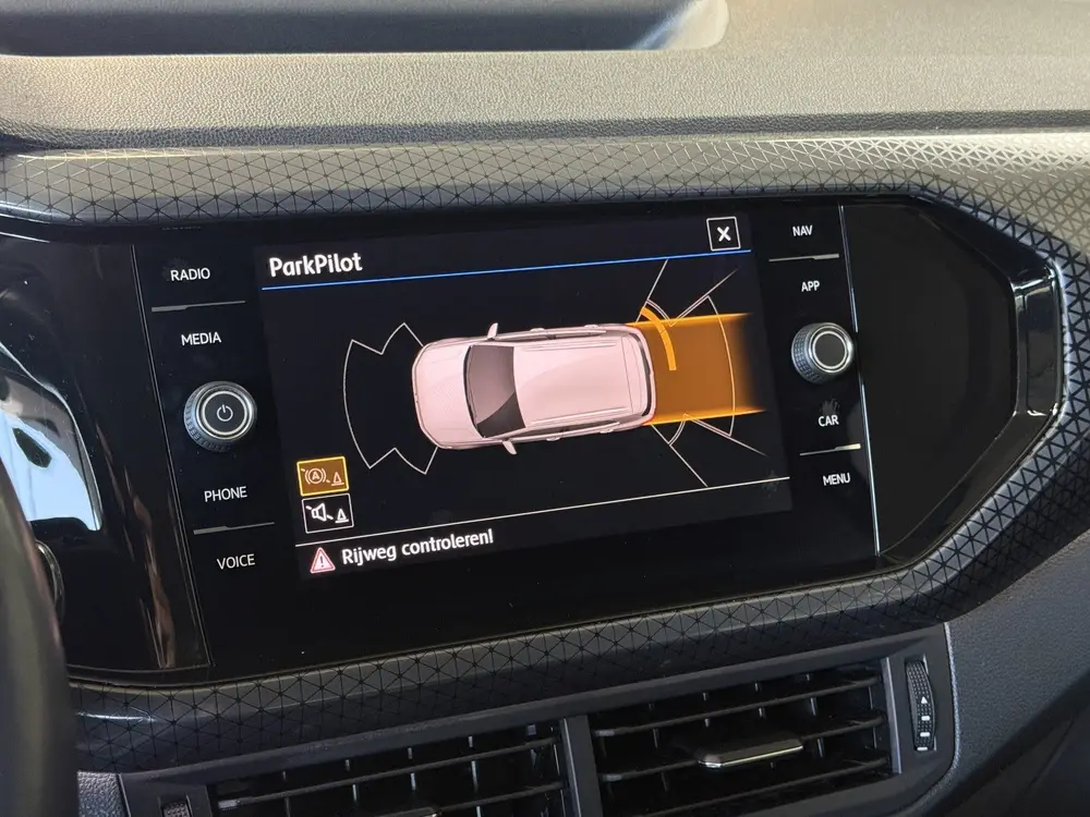 Volkswagen T-Cross 1.0 TSI 115pk DSG Style | Navigatie | Dod uit 2019, foto 10