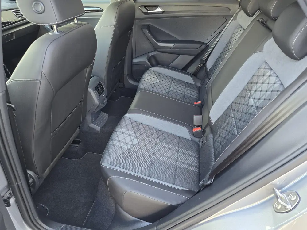 Volkswagen T-Roc 1.5 TSI R-Line Edition Virtual Cockpit Stuu uit 2025, foto 6