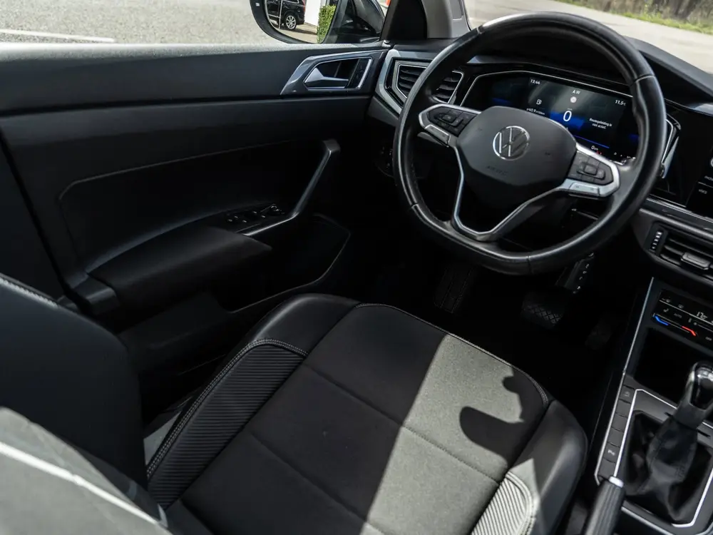 Volkswagen Taigo 1.0 TSI R-Line - AUTOMAAT - IQ LIGHT - PARK uit 2022, foto 2