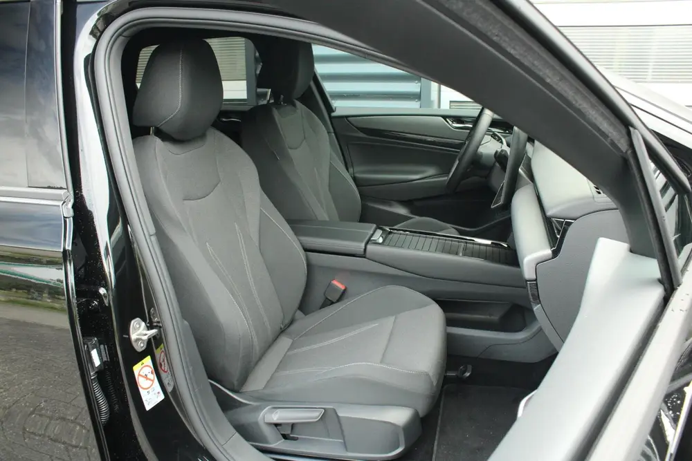 Volkswagen ID.7 286pk Limited Edition 77 kWh | Trekhaak | He uit 2026, foto 15