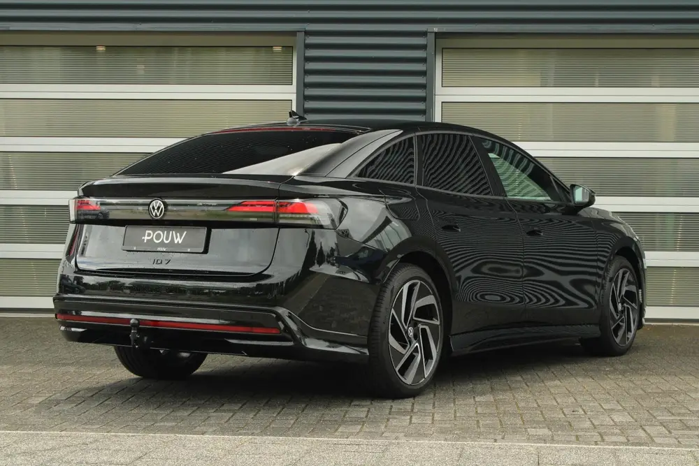 Volkswagen ID.7 286pk Limited Edition 77 kWh | Trekhaak | He uit 2026, foto 2