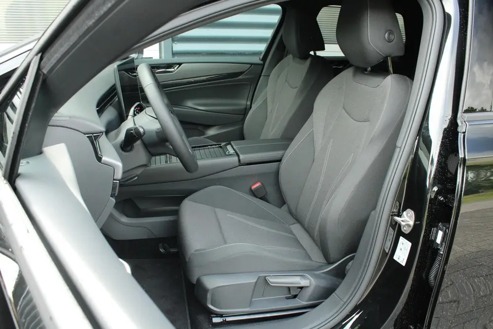 Volkswagen ID.7 286pk Limited Edition 77 kWh | Trekhaak | He uit 2026, foto 4