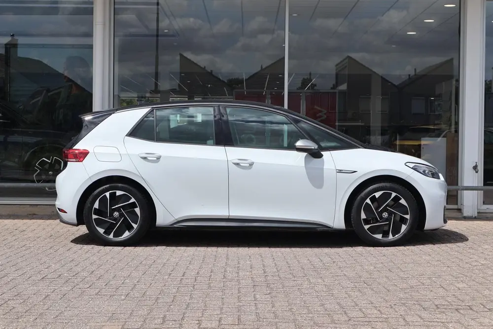 Volkswagen ID.3 204pk First 58 kWh | SoH 93% | Adaptive Crui uit 2020, foto 3