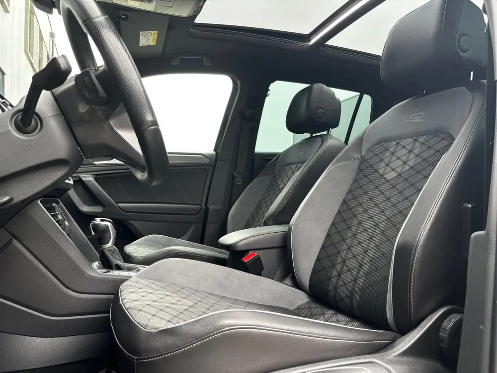 Volkswagen Tiguan 1.5 TSI R-Line Black Style PANO IQ CAMERA uit 2021, foto 10