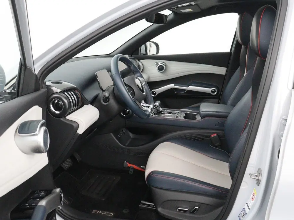 BYD Atto 3 Comfort 60 kWh | Warmtepomp | 92.5% SOH | 3-Fase uit 2023, foto 4