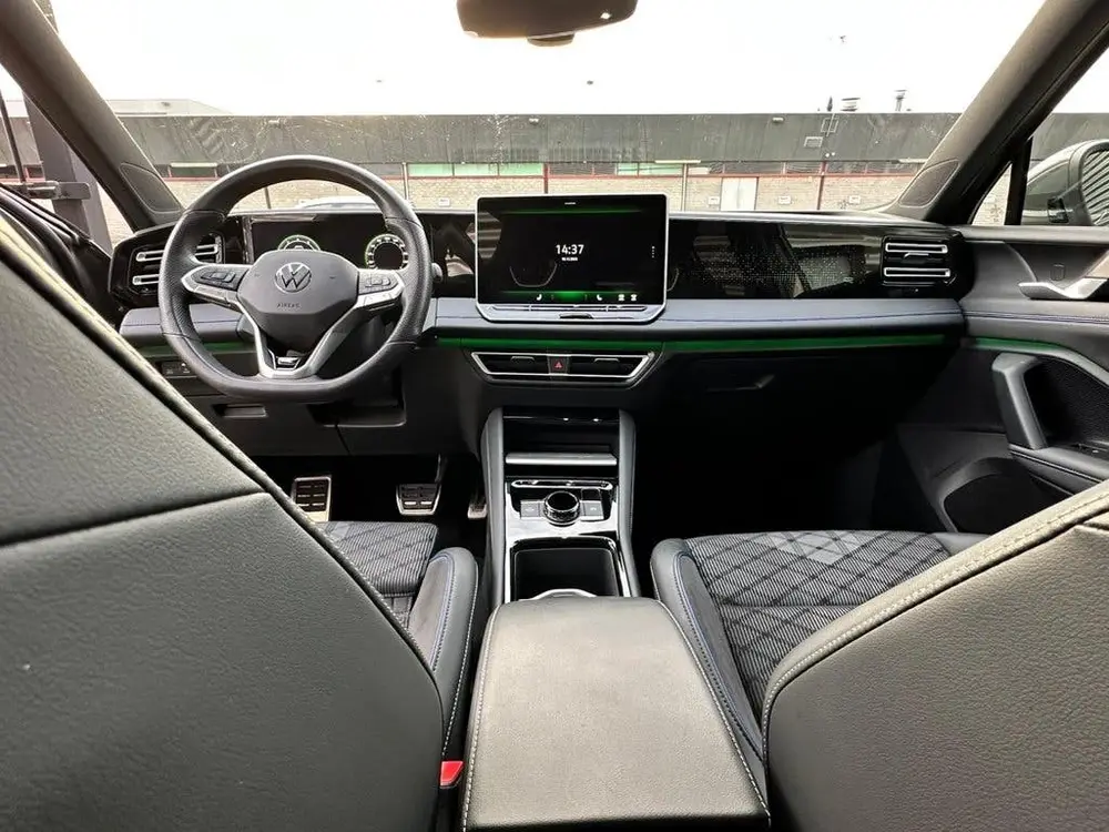 Volkswagen Tiguan 1.5 eTSI R-Line Business uit 2024, foto 5