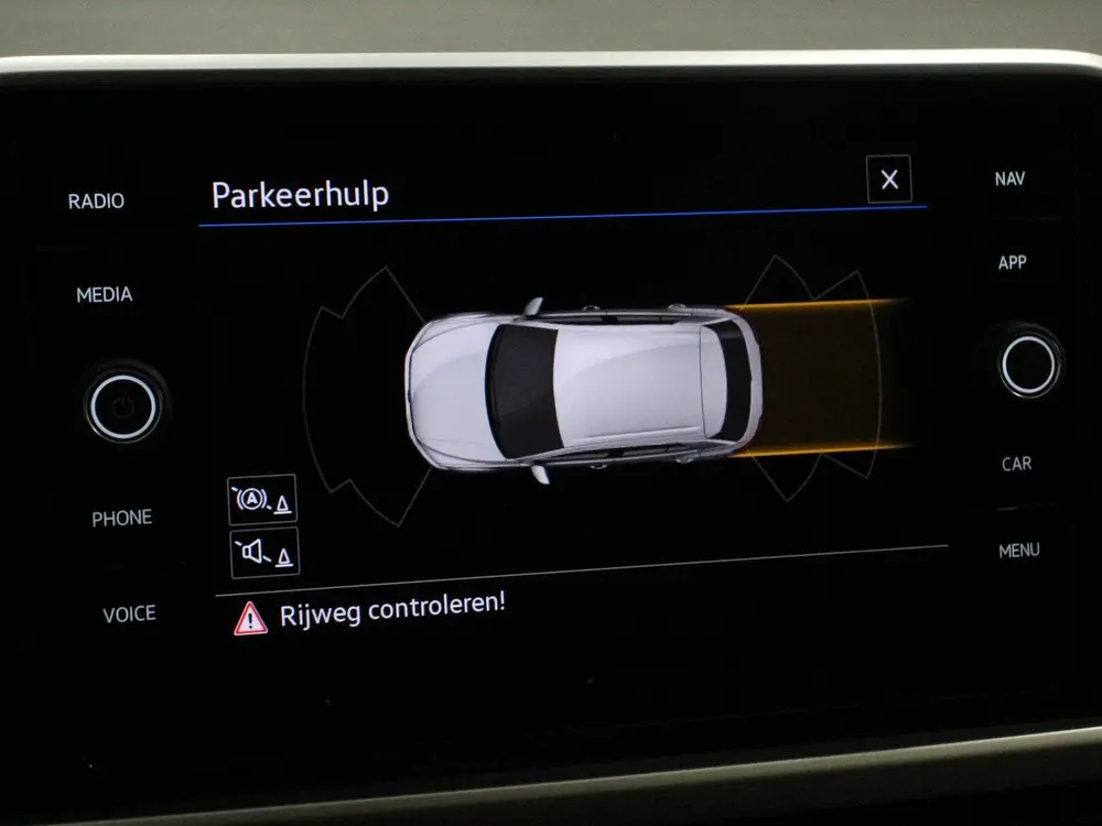 Volkswagen T-Roc 1.0 TSI 110pk Move Navigatie Apple Carpla/A uit 2023, foto 17