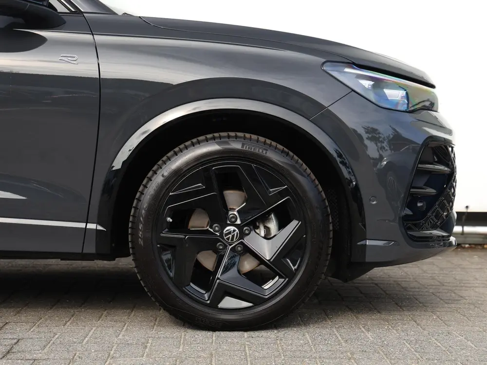 Volkswagen Tiguan 1.5 eTSI R-Line Edition 150PK DSG Black st uit 2024, foto 14