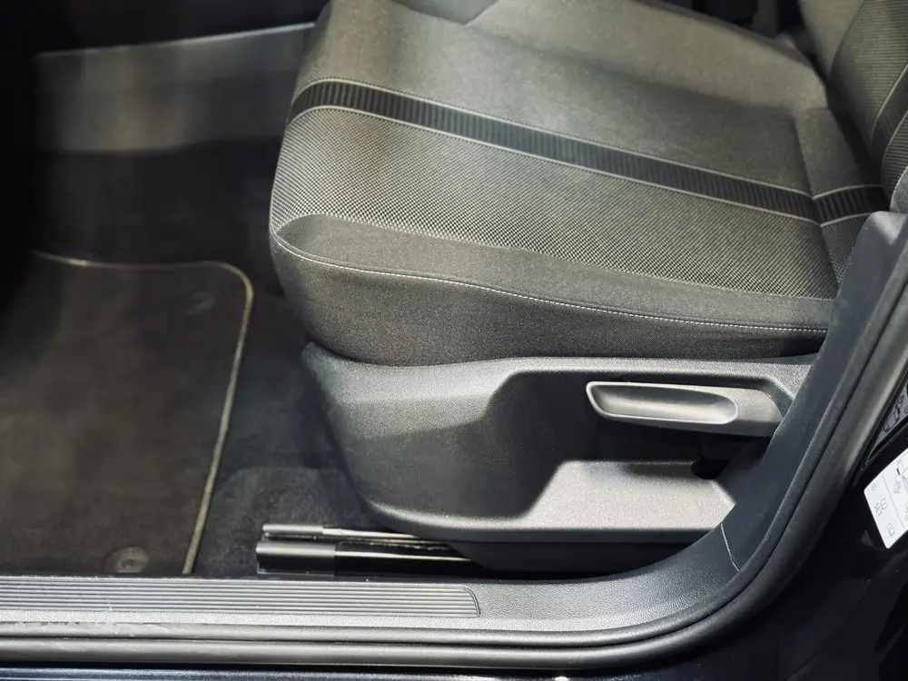 Volkswagen T-Roc 1.0 TSI Life | Camera | CarPlay | ACC uit 2024, foto 12