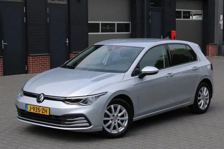 Volkswagen Golf 1.0 TSI Golf - 16 inch - Adaptive cruise - A uit 2020, foto 2